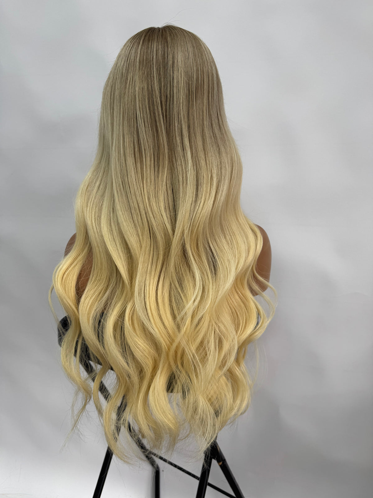 1076 – Natural Looking Human Hair Wigs