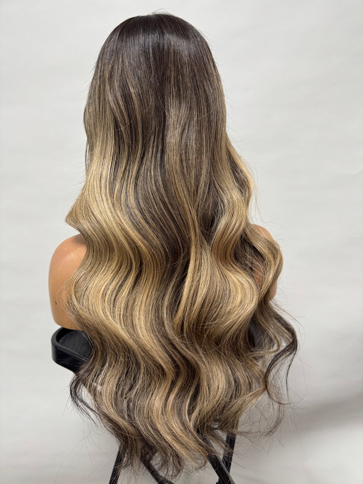 1089 – Natural Looking Human Hair Wigs