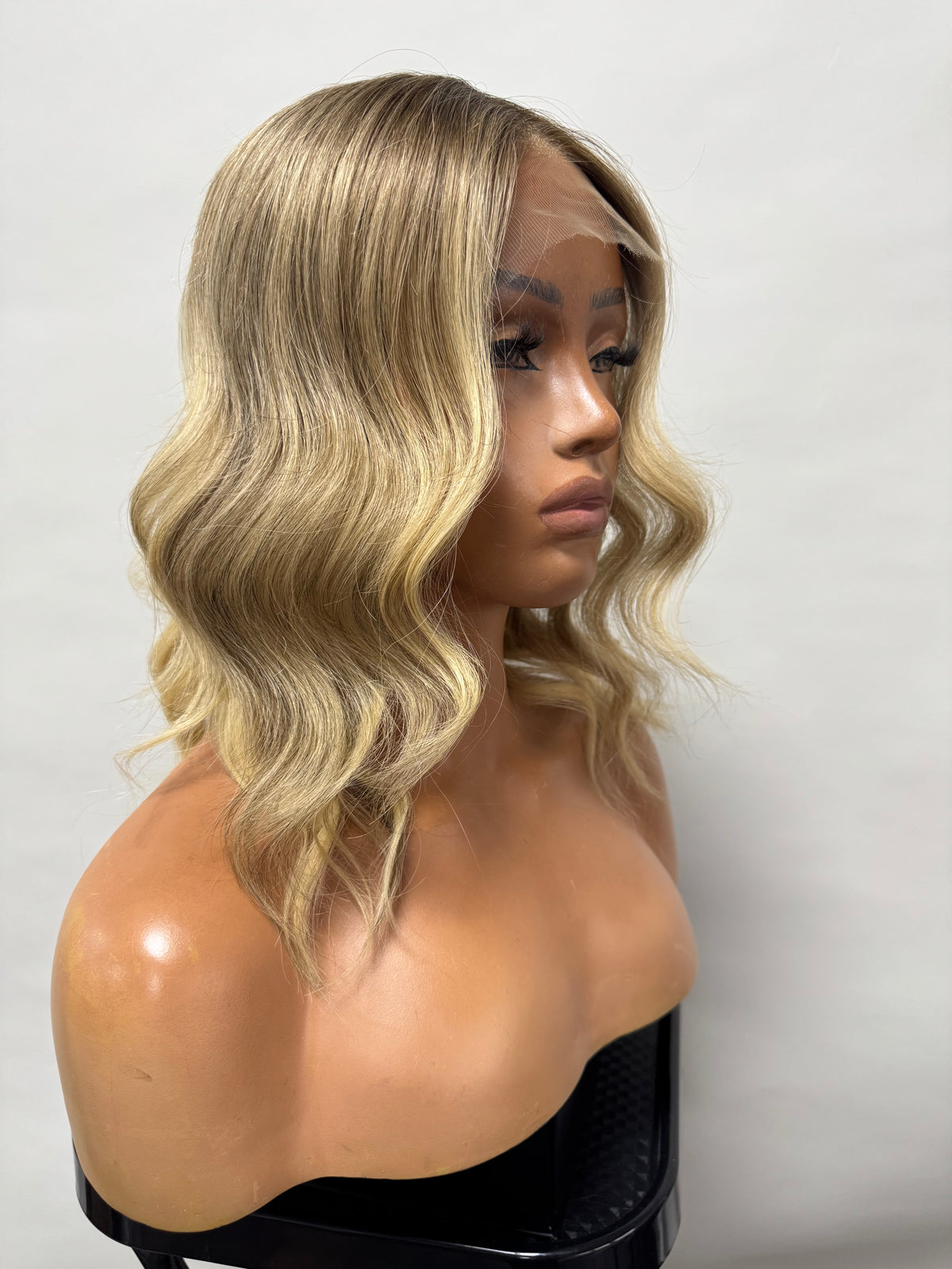 1090 – Natural Looking Human Hair Wigs