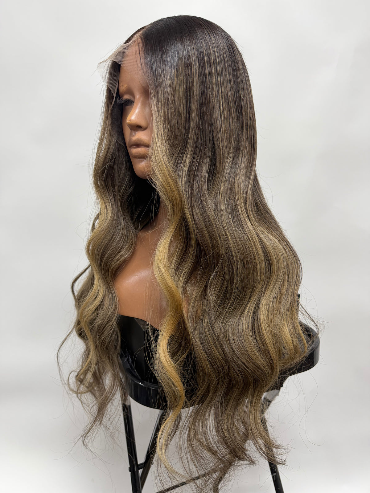 926 – Natural Looking Human Hair Wigsn