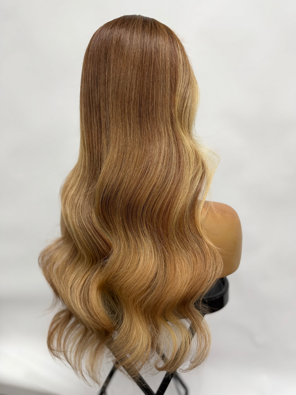923 – Natural Looking Human Hair Wigs