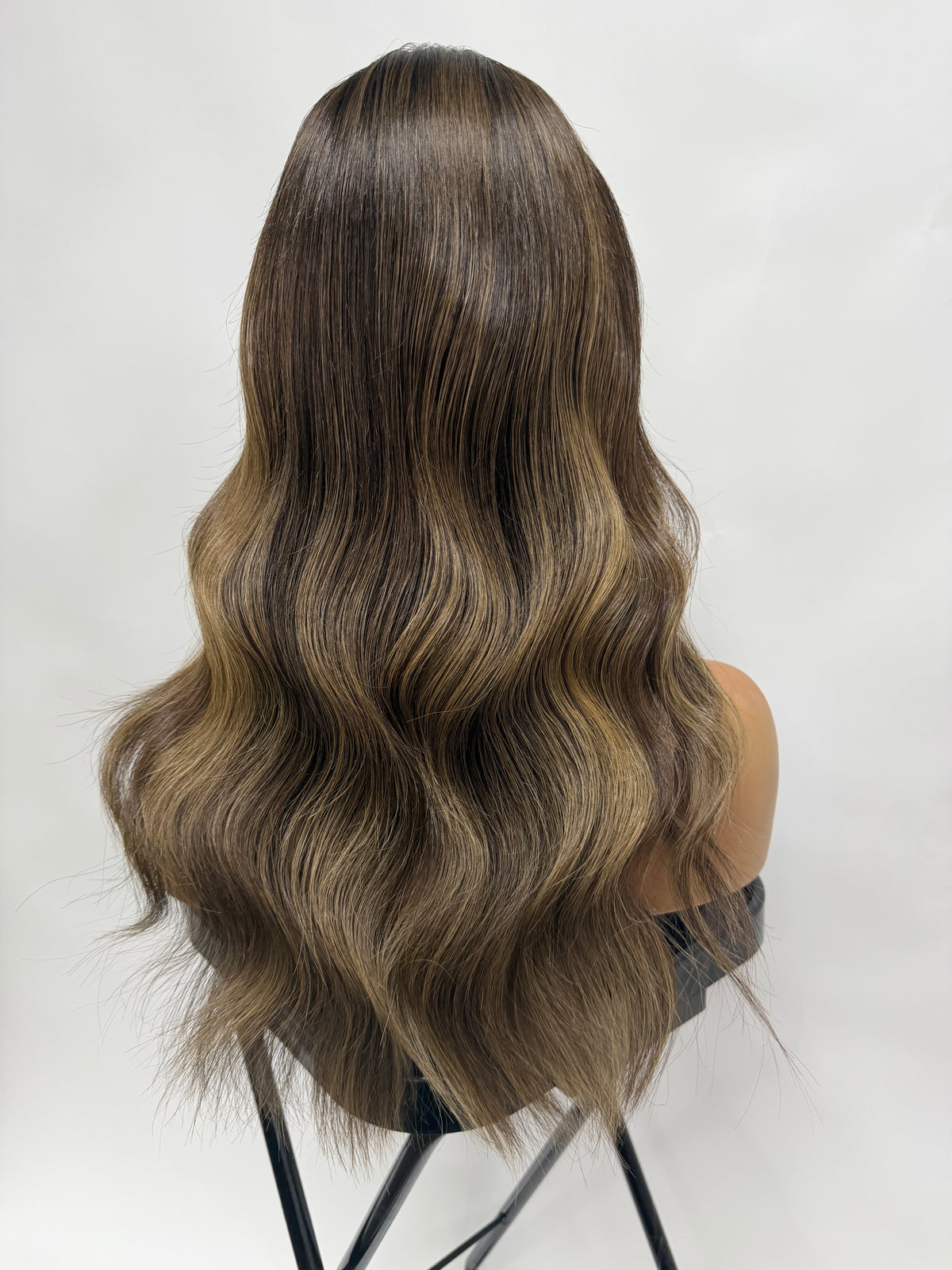 944 – Natural Looking Human Hair Wigs