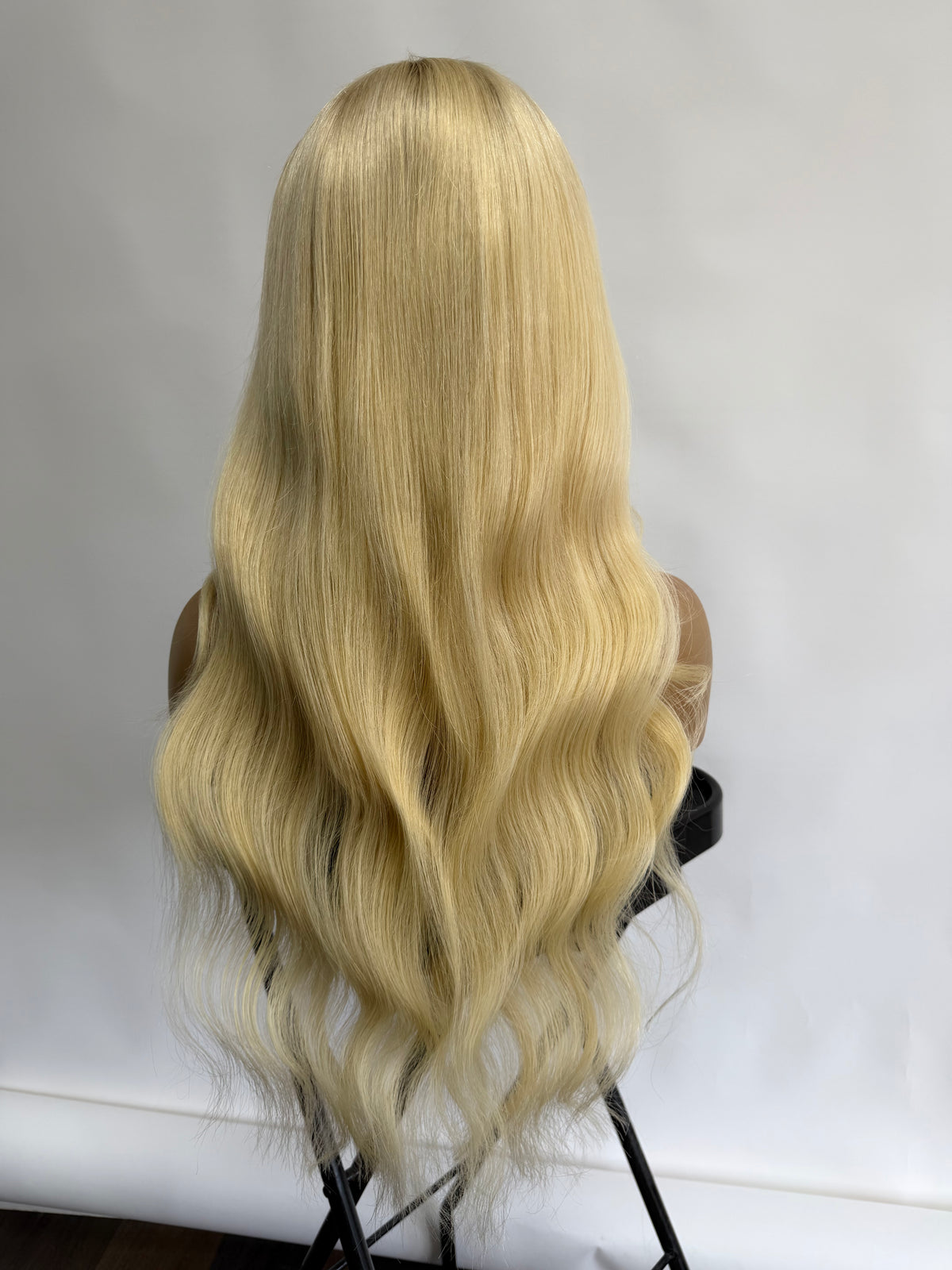 1000 – Natural Looking Human Hair Wigs