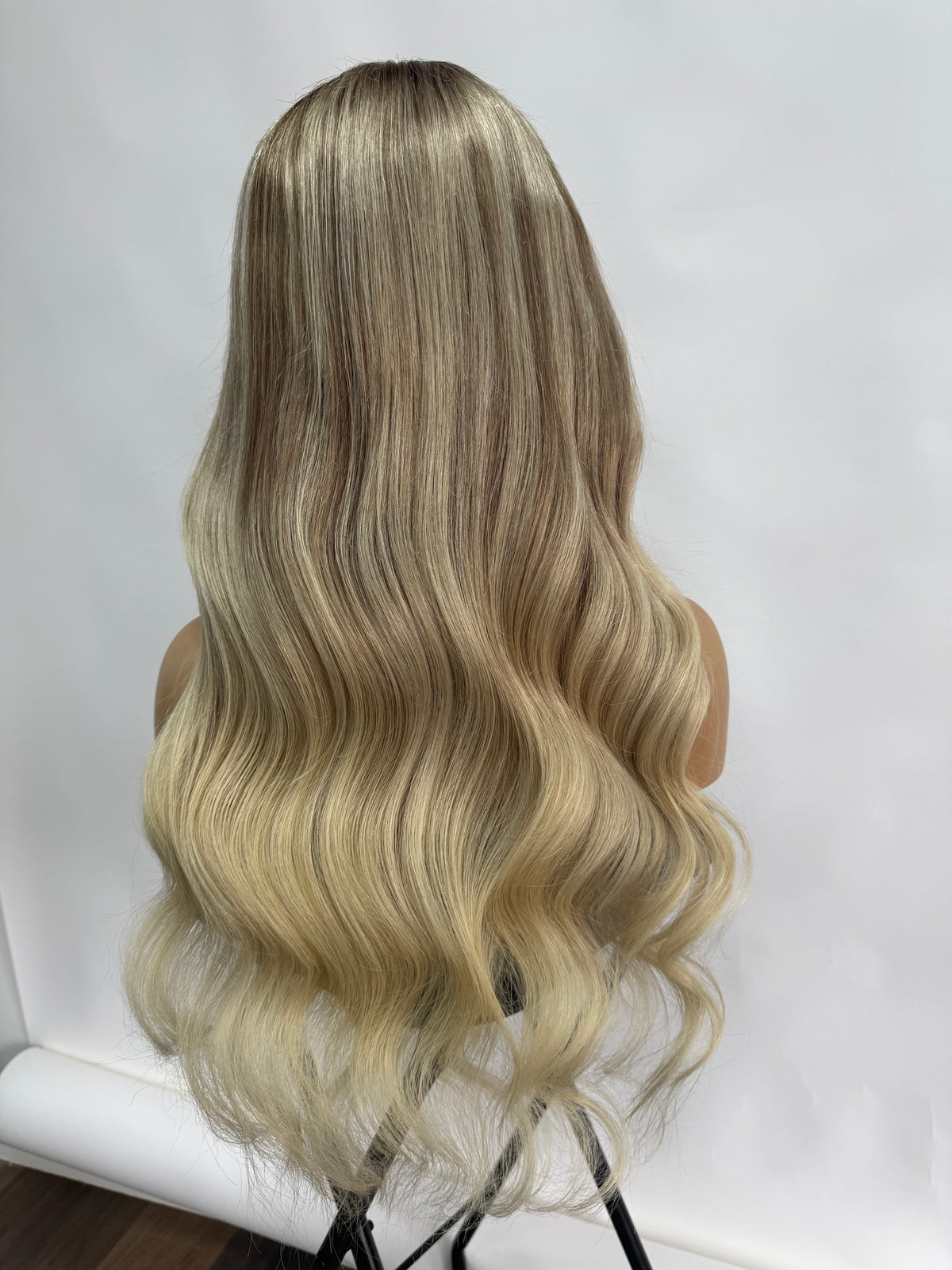 987 – Natural Looking Human Hair Wigs