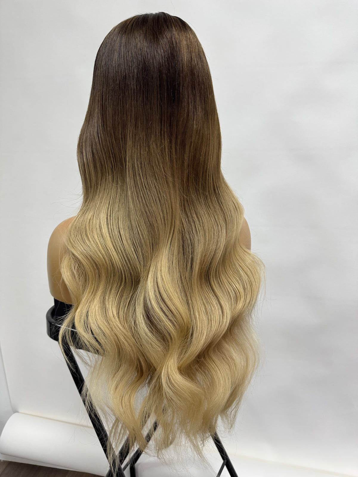 995  – Natural Looking Human Hair Wigs