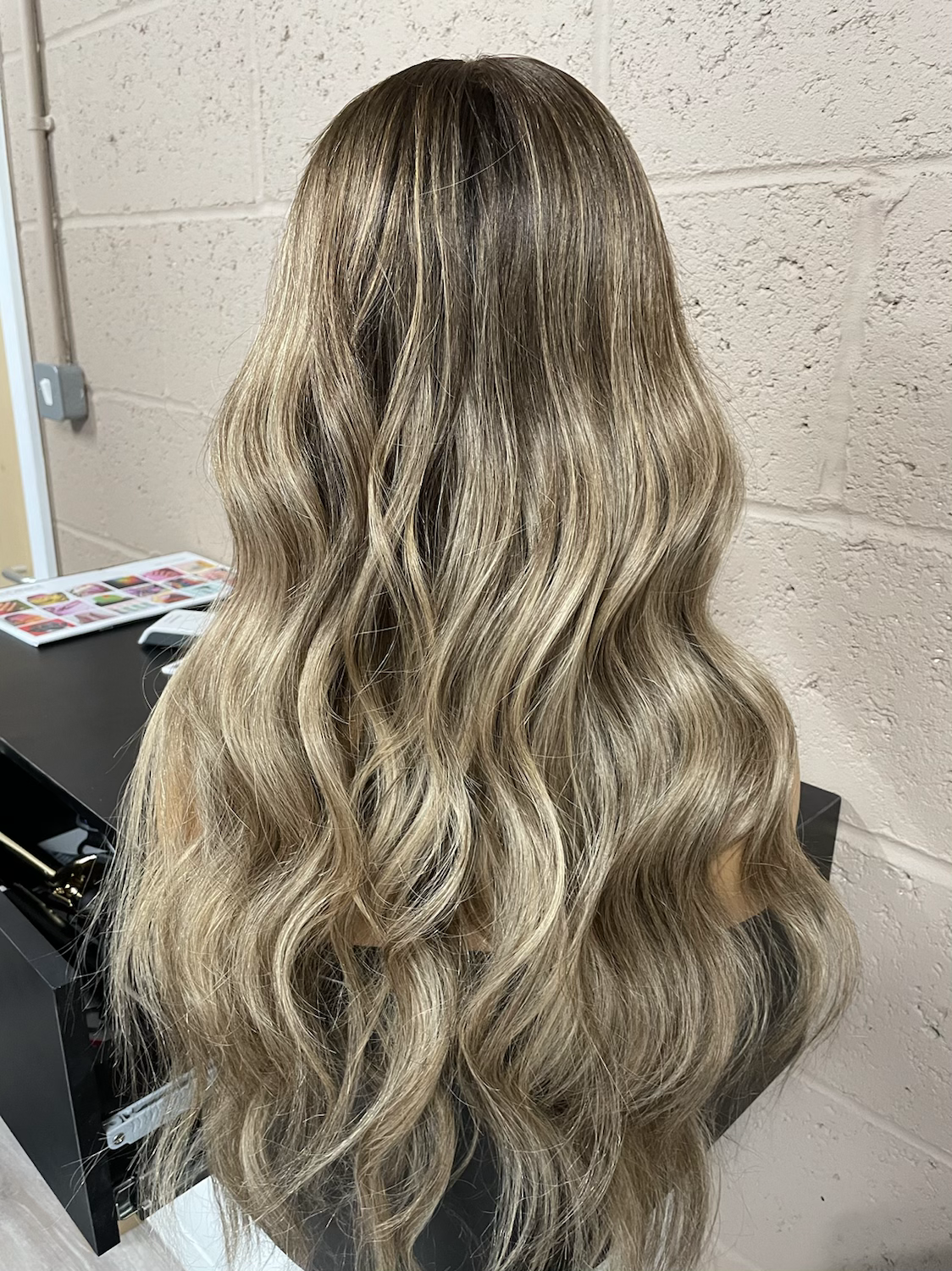 Chrissy - Nuolawigs-UK