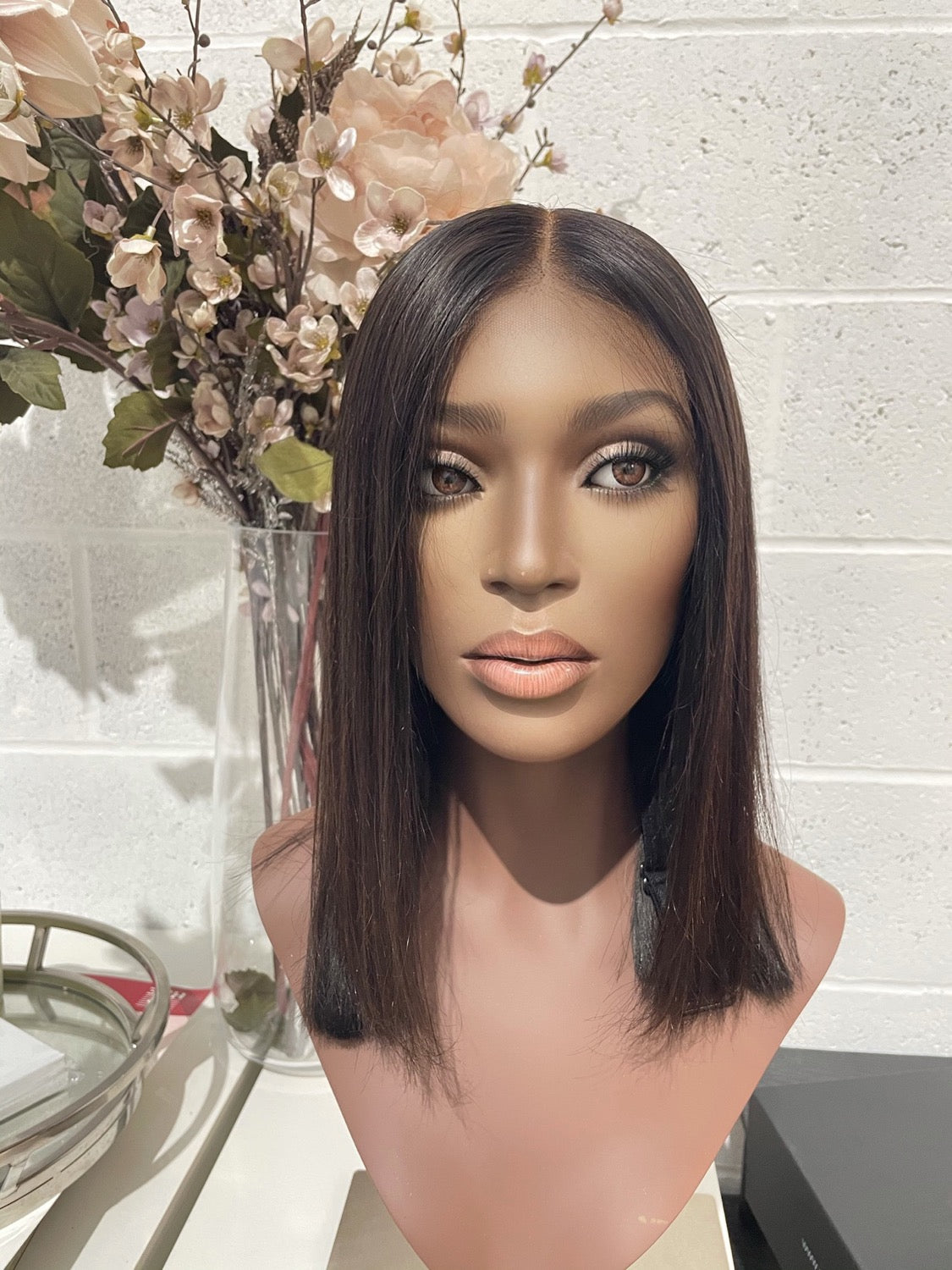 Tina - Nuolawigs-UK