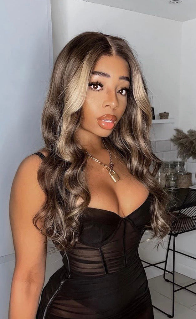 Kelly - Nuolawigs-UK