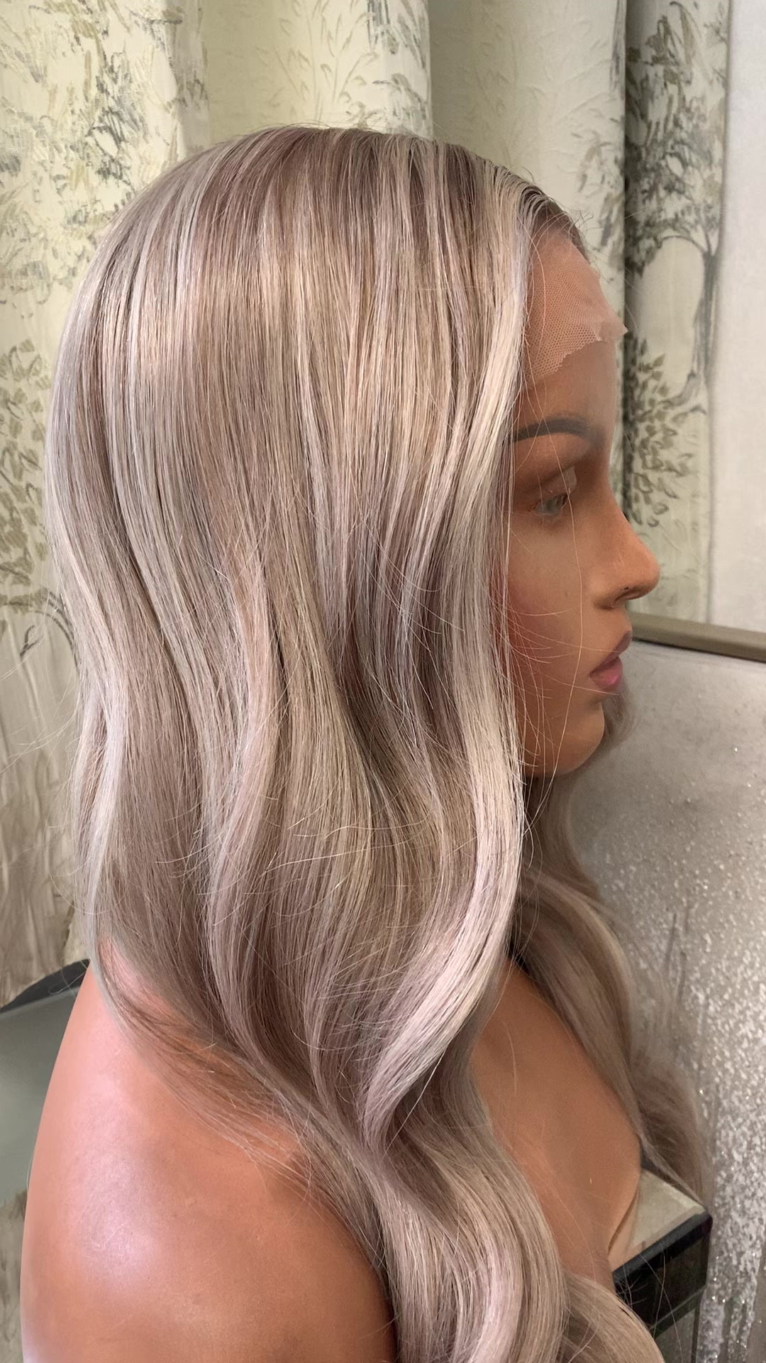 Leah Platinum blonde straight human hair wig with HD lace front - Nuolawigs-UK