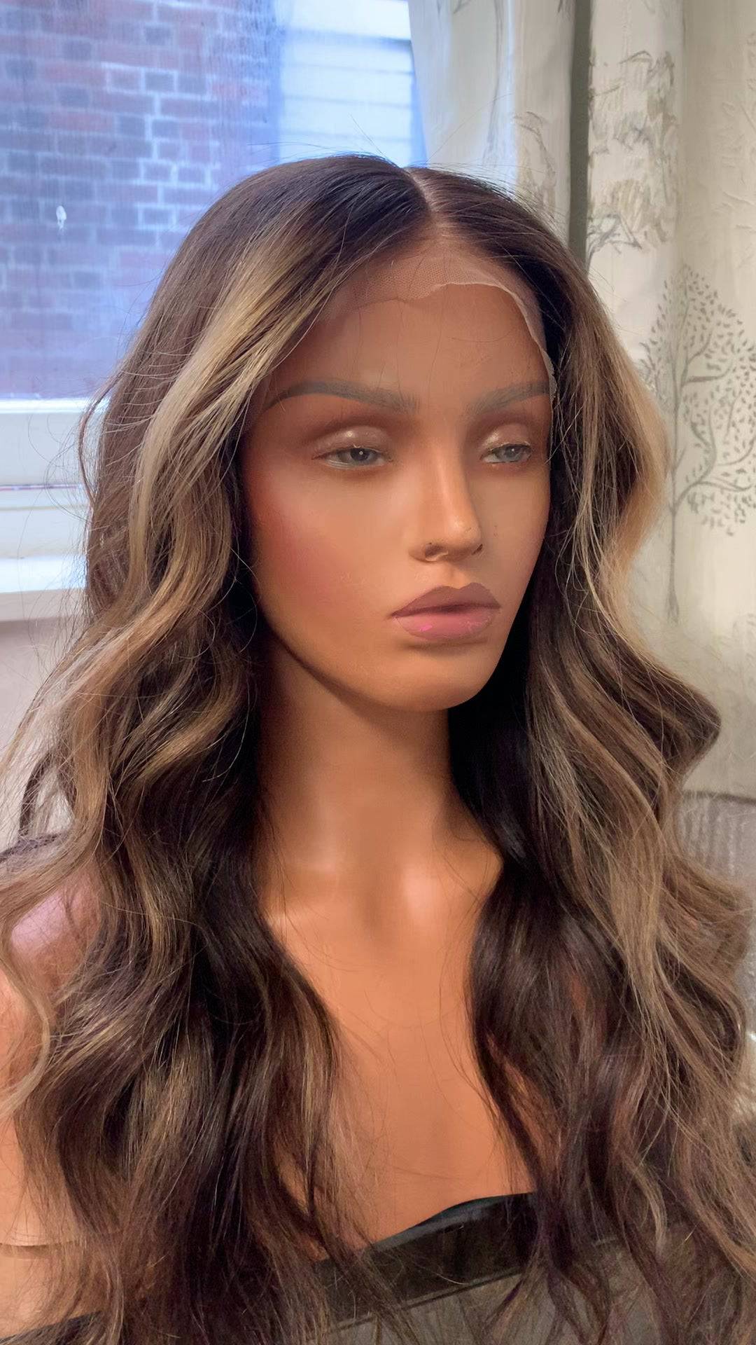 Kelly HD Lace Wig – 100% Human Hair Wig, Natural Hairline