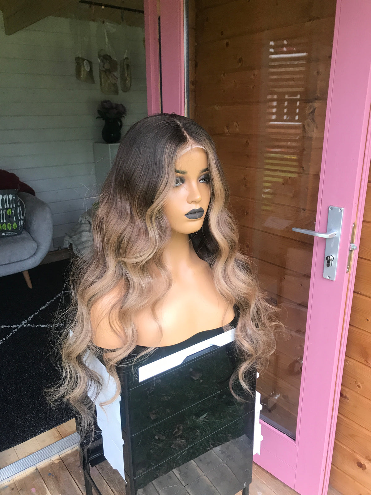 Amber - Nuolawigs-UK